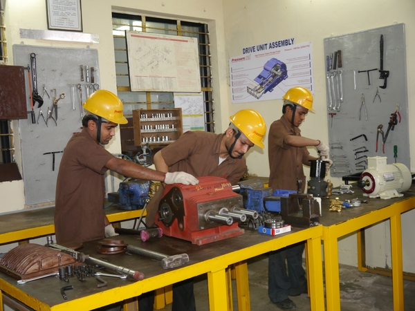 aboutus_Assembly Shop